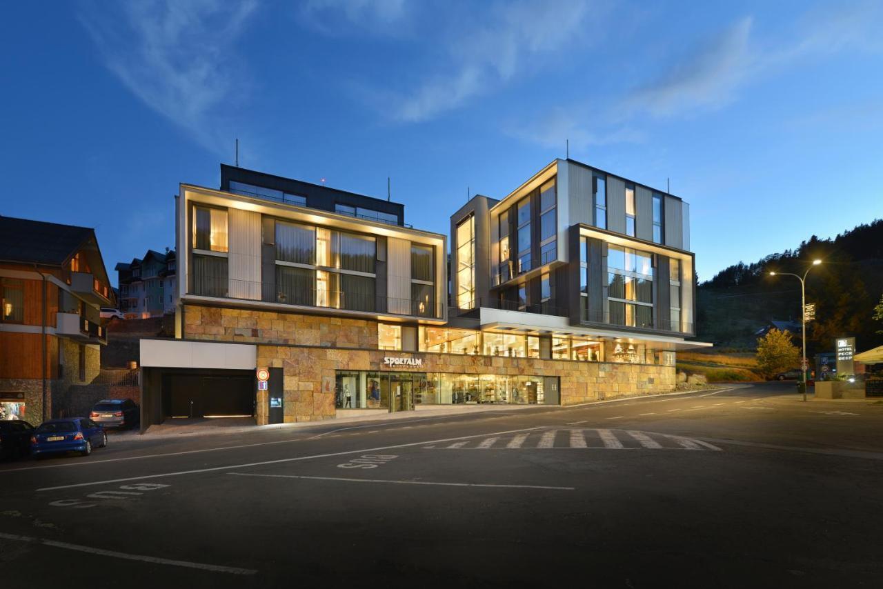 Grand Hotel Hradec Pec pod Snezkou Luaran gambar